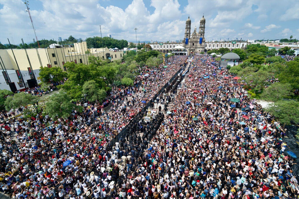 Más de tres millones de fieles acompañan la Romería de la Virgen de Zapopan