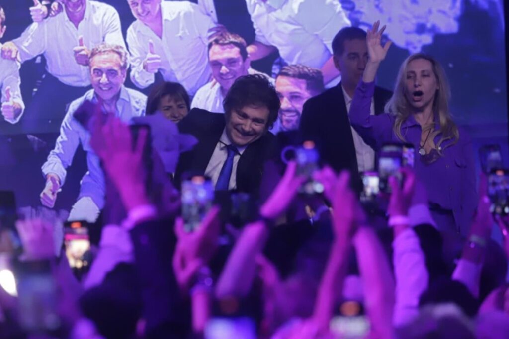 LLA se impone en elecciones legislativas de Argentina
