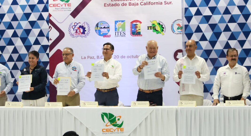 BCS firma acuerdo educativo pionero que elimina examen de admisión
