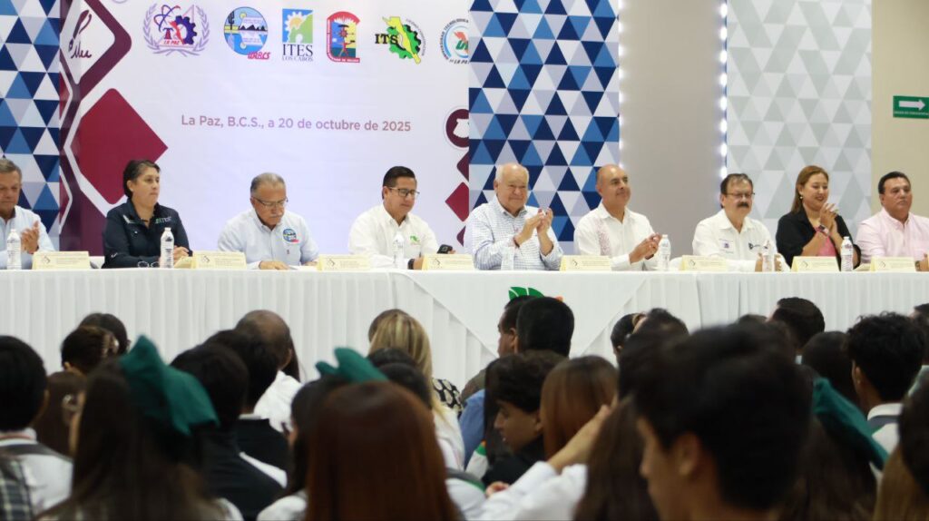 BCS firma acuerdo educativo pionero que elimina examen de admisión