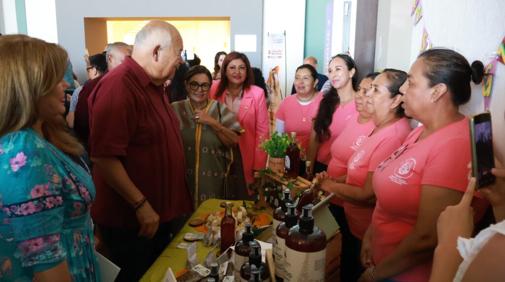 Reconocen en Baja California Sur la labor de las mujeres rurales