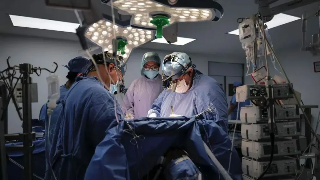 Sheinbaum aclara: no habrá recorte a los institutos de salud