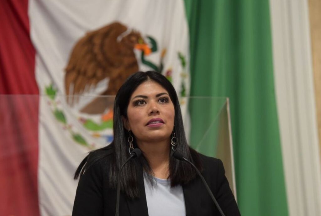 Morena revienta sesión por disculpa de América Rangel