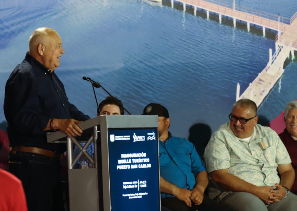 Entregan reconstrucción del muelle turístico en Puerto San Carlos