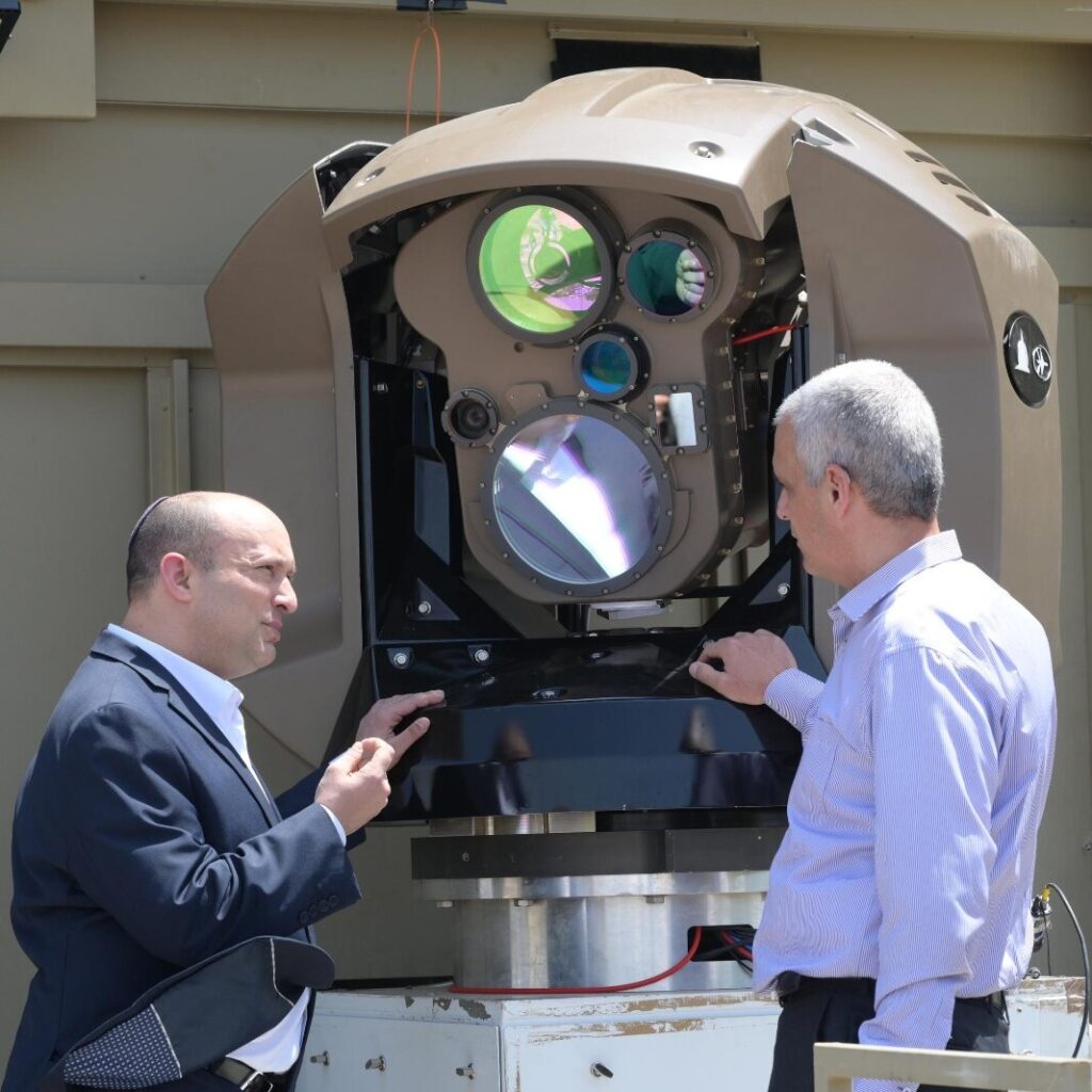 Israel entrega al ejército su primer sistema láser antiaéreo Rayo de Hierro