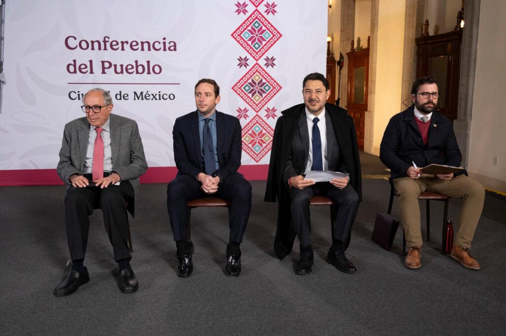 Gobierno paga 15 mil mdp y garantiza abasto de medicamentos