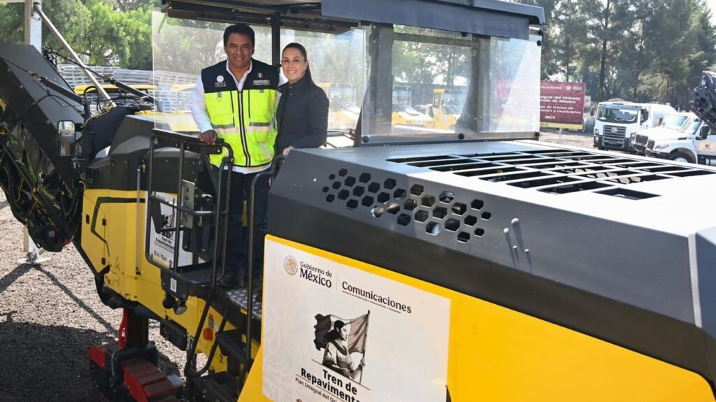 Sheinbaum impulsa repavimentación con 30 trenes