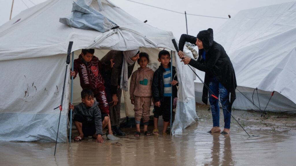 Tormenta Byron deja 55 mil familias afectadas en Gaza