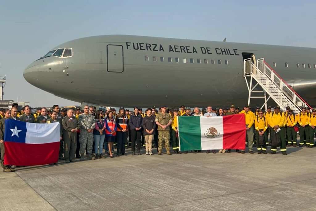 Brigadistas mexicanos apoyan incendios en Chile