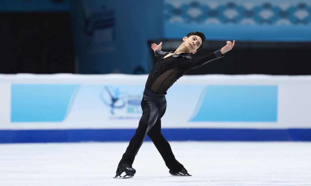 Donovan Carrillo termina en el lugar 15 del Cuatro Continentes