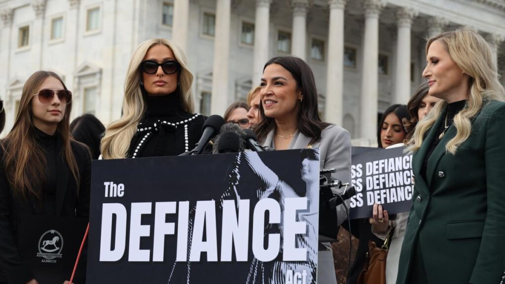 Ocasio-Cortez y Paris Hilton impulsan ley contra pornografía deepfake con IA