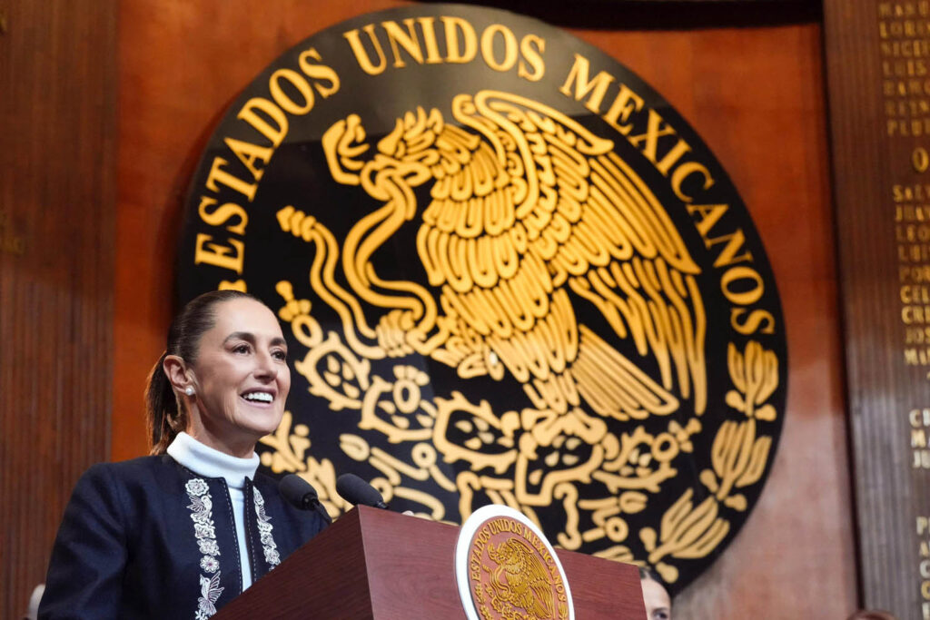 Sheinbaum defiende soberanía en aniversario de la Constitución