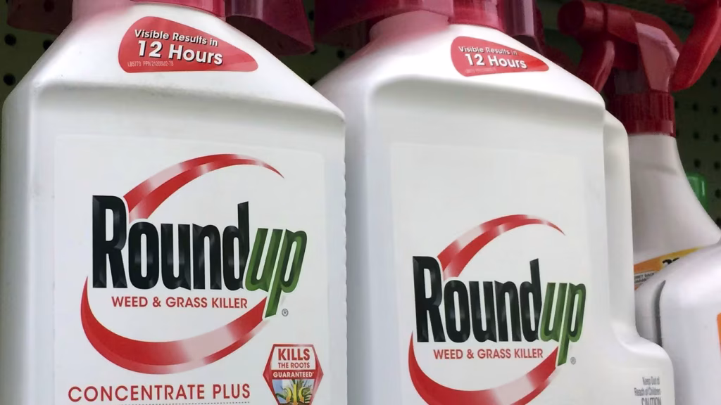 Bayer acuerda pagos por demandas del herbicida Roundup