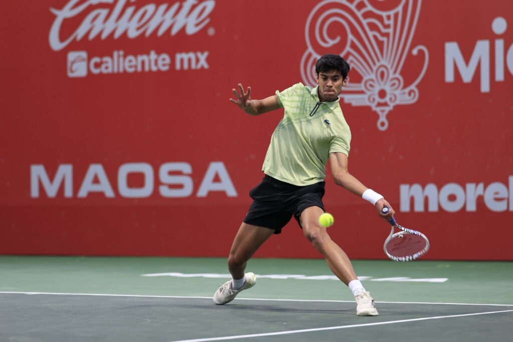 Rodrigo Pacheco avanza a cuartos en Challenger Morelia