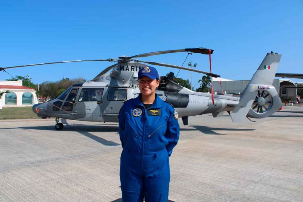 Marina conmemora 100 años de la Aviación Naval