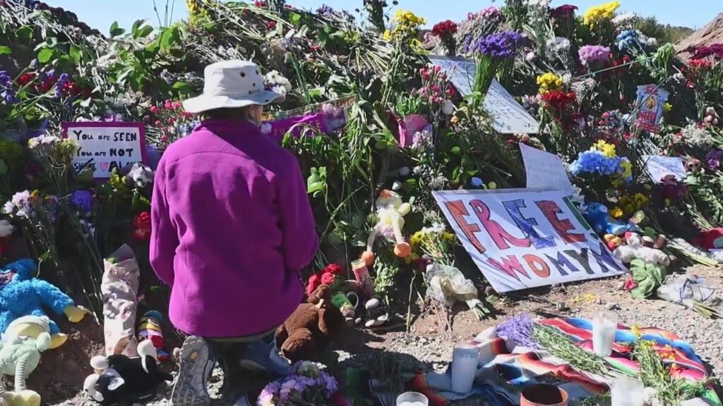 Activistas protestan en rancho ligado a Jeffrey Epstein