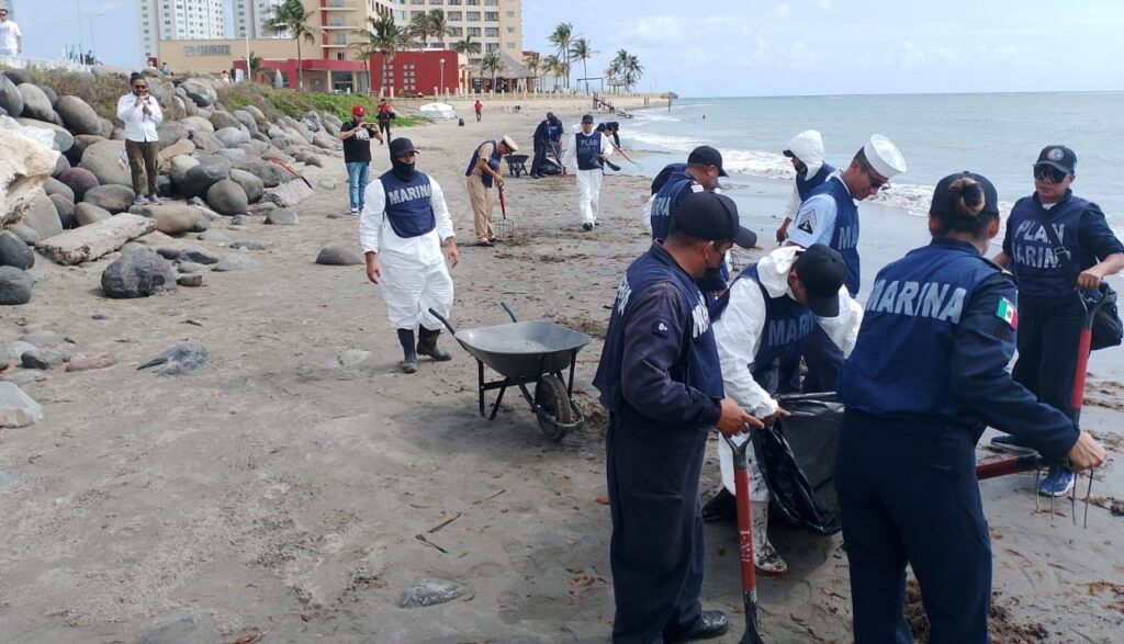 Despliegan operativo por derrame en Golfo de México