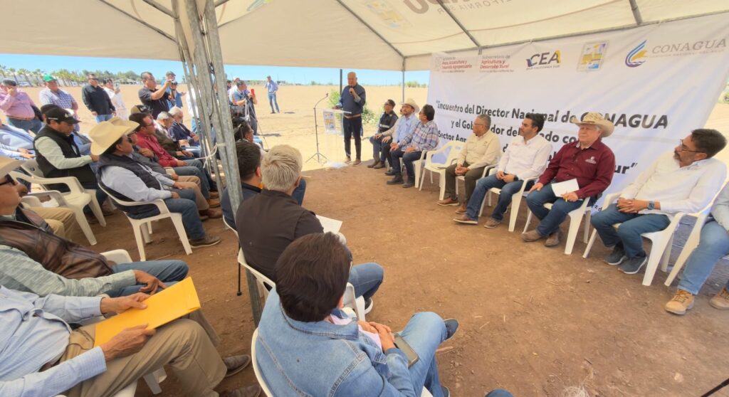 Entregan apoyos a productores y obras de riego en Comondú