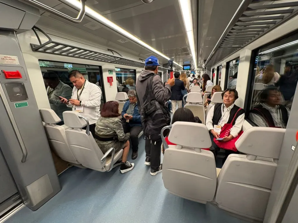 Retrasos y alta demanda en Tren Suburbano AIFA