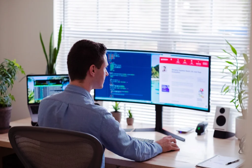 Meta monitorea a empleados para entrenar IA