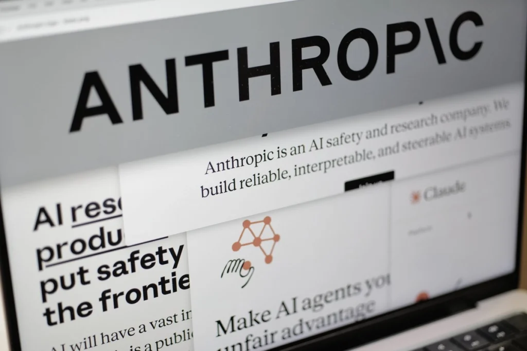 Alphabet invertirá hasta 40 mil mdd en Anthropic