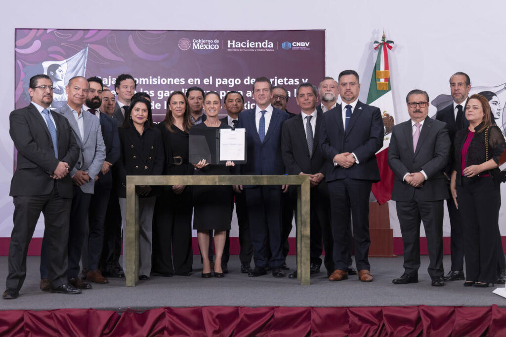 Eliminan comisiones en gasolina por pagos digitales