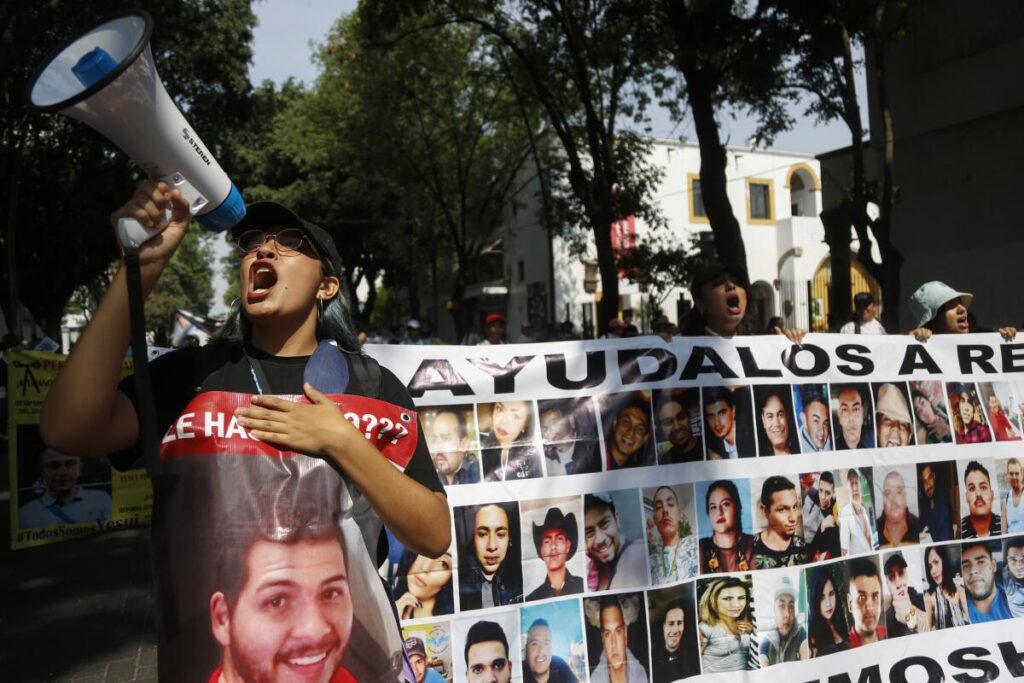 Familias denuncian fallas en investigaciones de desapariciones