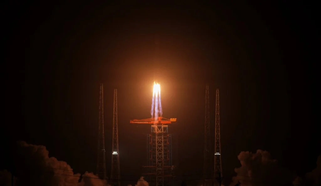 China prepara lanzamiento de Chang’e-7 en 2026