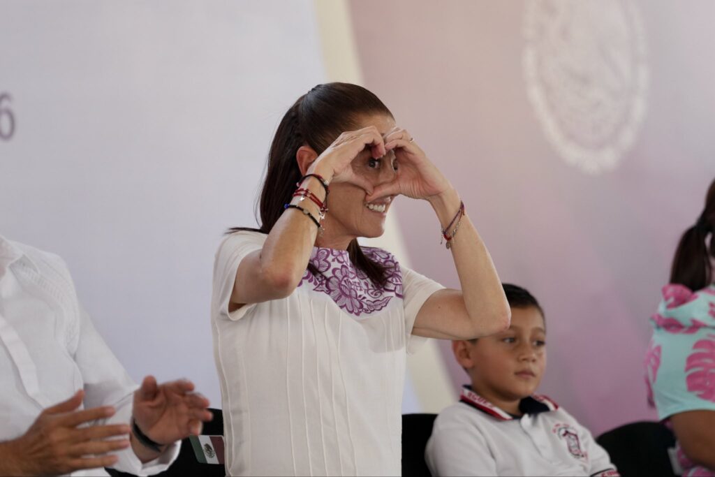 Sheinbaum promete precio justo al cacao