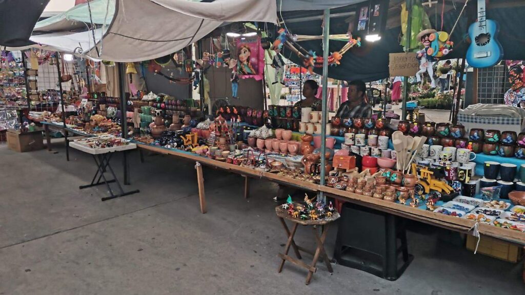 Canaco alerta por copias chinas de artesanías mexicanas