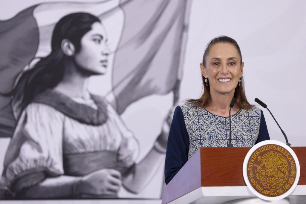 Sheinbaum anunciará aumento salarial para maestros