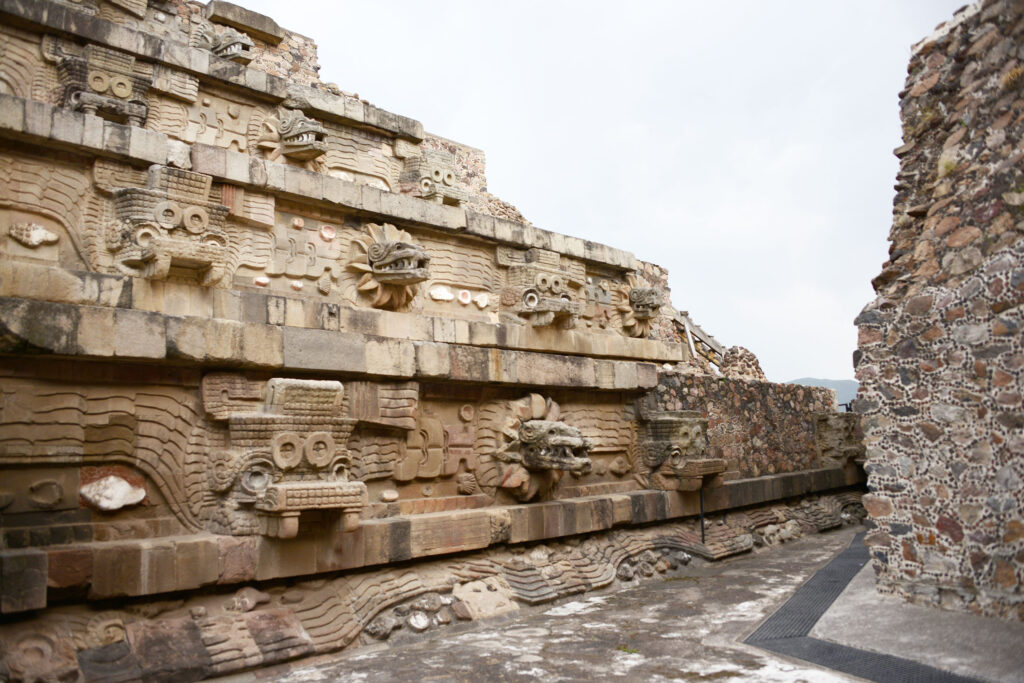 Alertan grave deterioro del Templo de Quetzalcóatl
