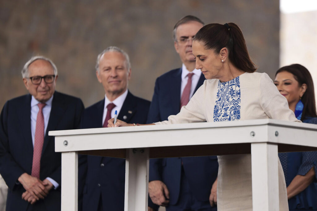 Sheinbaum lanza plan para acelerar inversiones en México