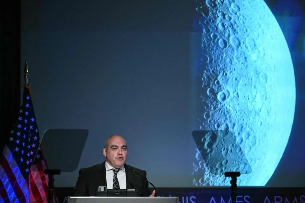 NASA busca usar la Luna como paso hacia Marte