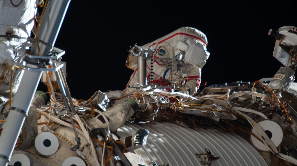 Fuga de aire activa alerta en la Estación Espacial