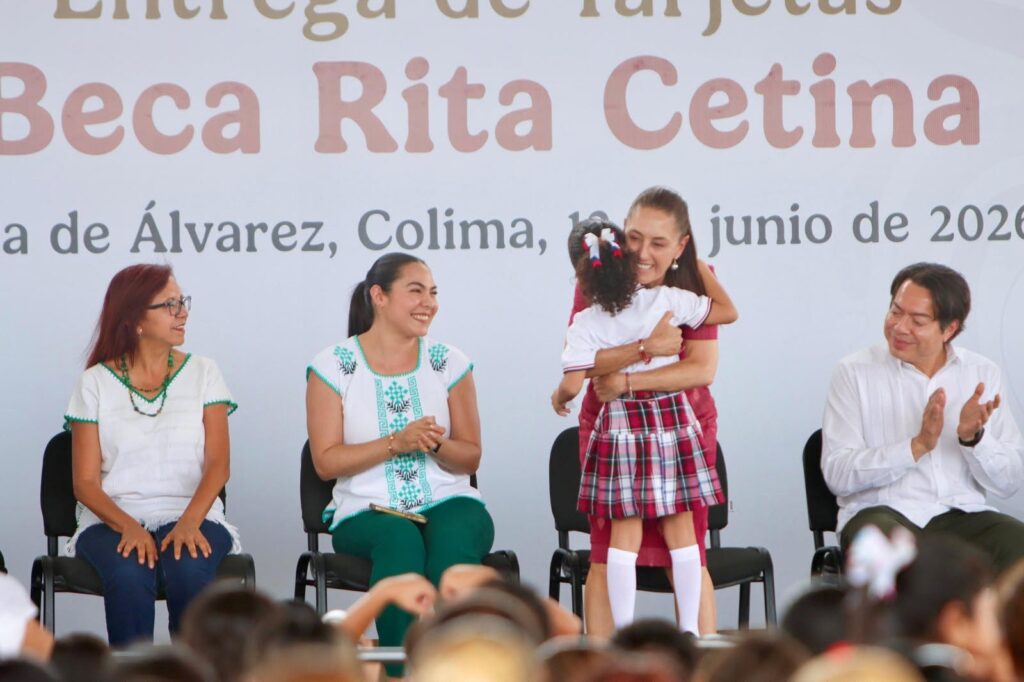 Sheinbaum inicia entrega de becas Rita Cetina