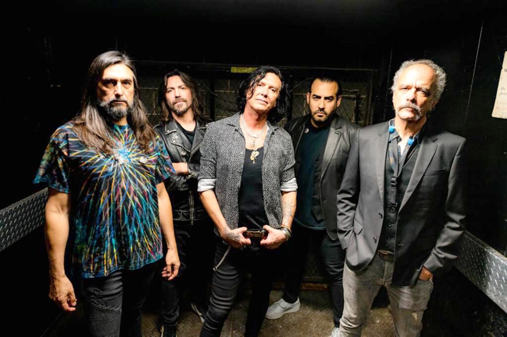 Caifanes prepara gira de gratitud por sus 40 años