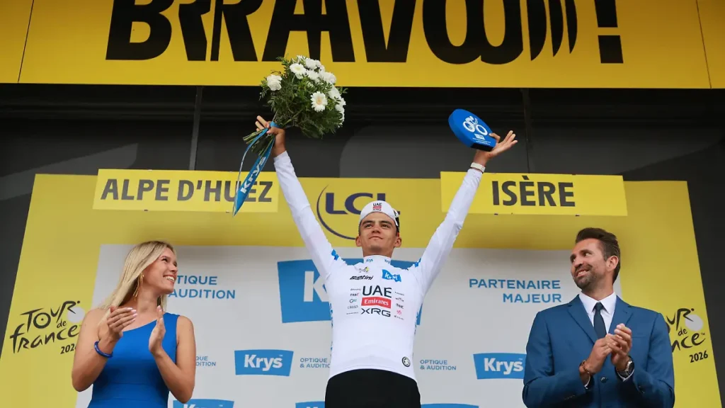 Isaac del Toro hace historia con podio en el Tour de Francia