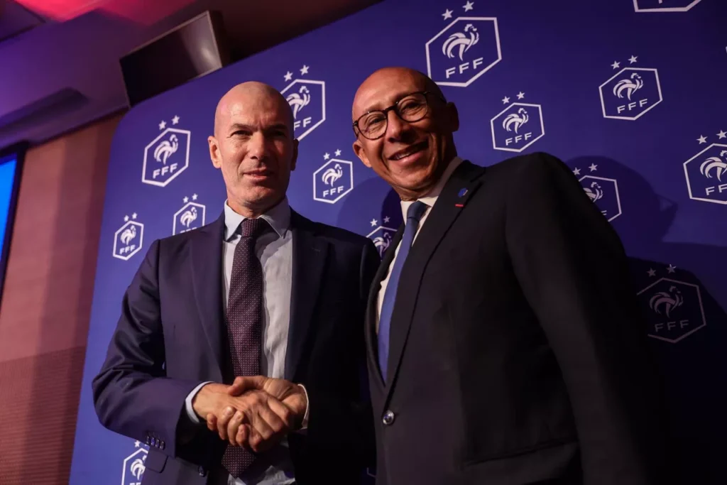 Zinedine Zidane es el nuevo técnico de Francia