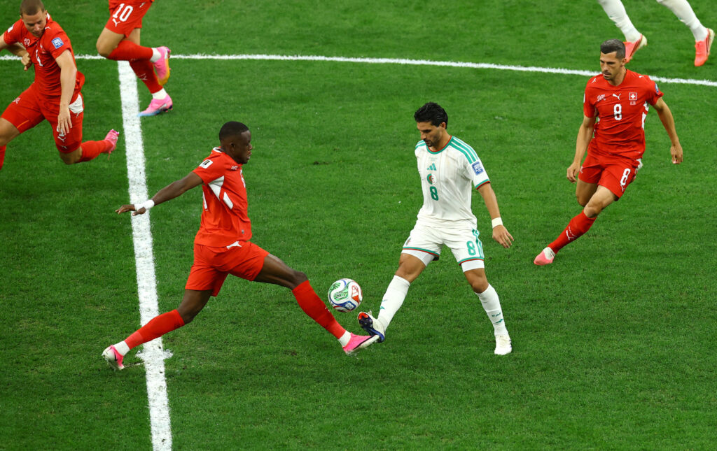Suiza vence a Argelia y avanza a octavos del Mundial