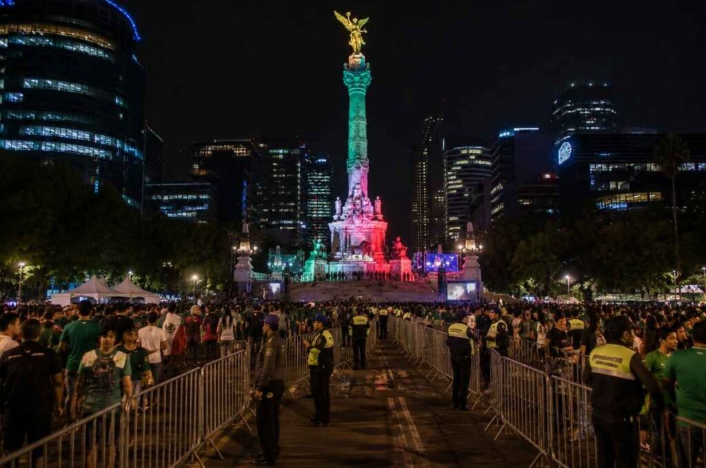 Derrota del Tri apaga el ánimo en el Zócalo