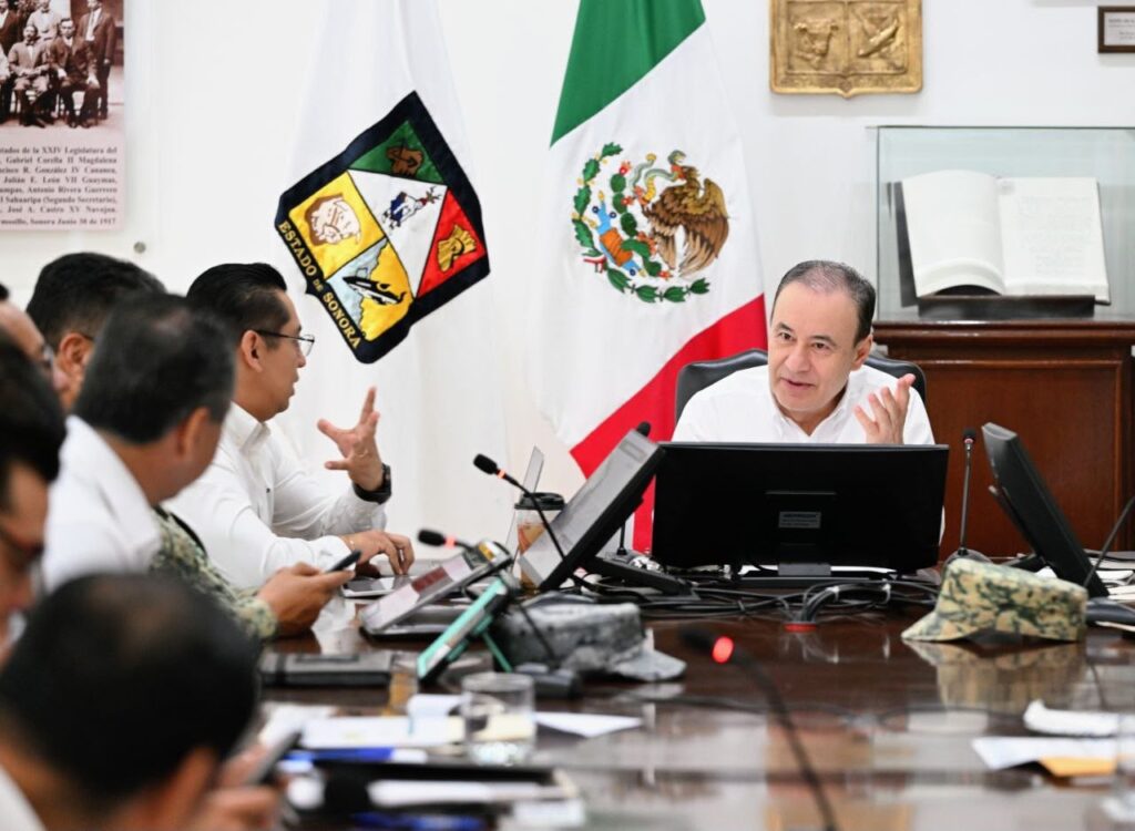 FGR investiga derrame químico tras descarrilamiento en Sonora