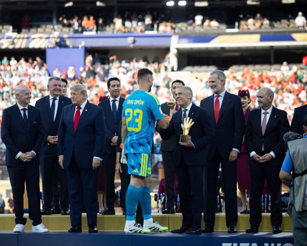 Sheinbaum entrega el Balón de Oro a Rodri en el Mundial 2026
