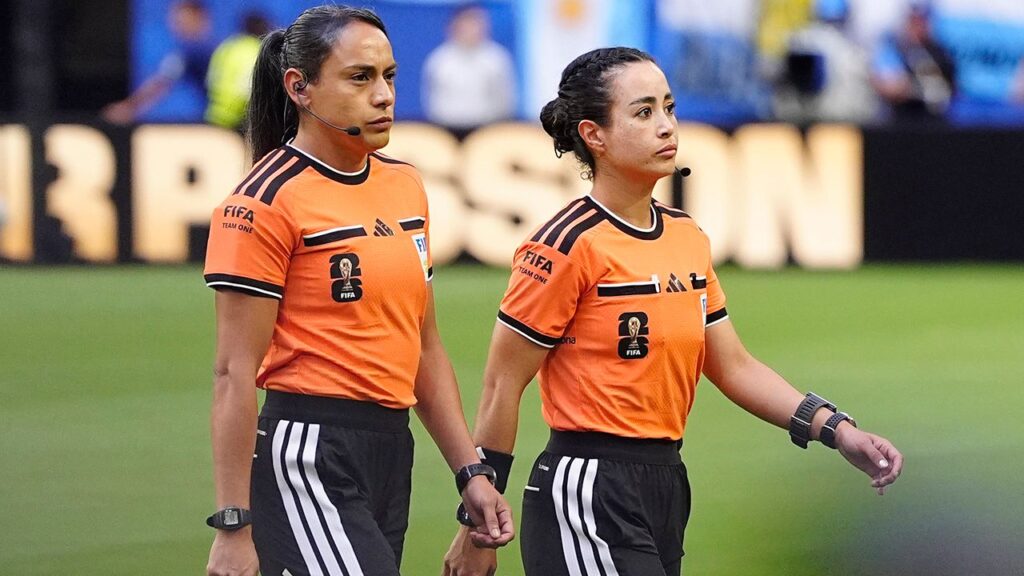 Argentina sufre, pero avanza a octavos del Mundial